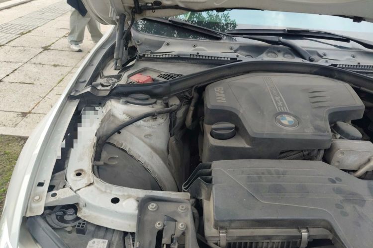 Used BMW 3 Series 2016 320i Fashion Model Engine Bay Right