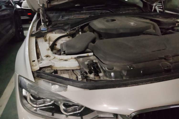 Used BMW 3 Series 2016 320Li Fashion Model Engine Bay Right