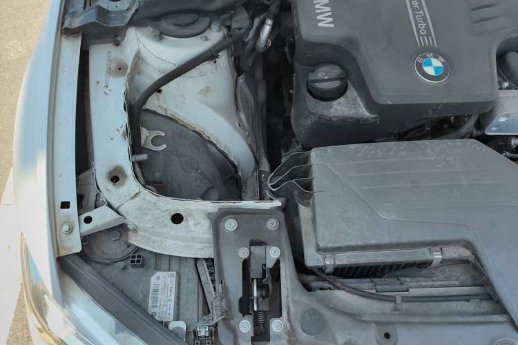 Used BMW 3 Series 2016 320Li Fashion Model Engine Bay Right
