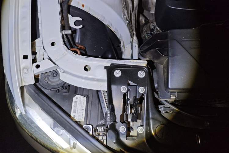 Used BMW 3 Series 2016 320Li Fashion Model Engine Bay Right