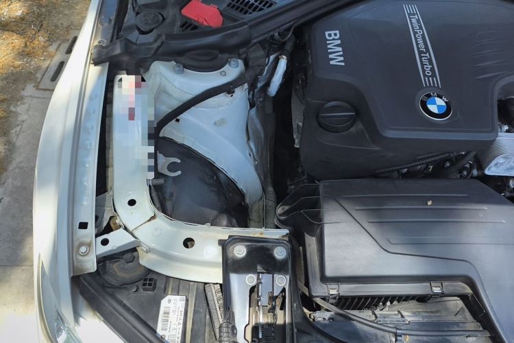 Used BMW 3 Series 2016 320i Fashion Model Engine Bay Right