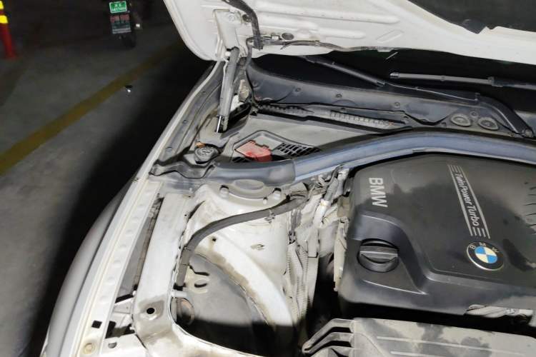 Used BMW 3 Series 2016 328Li Fashion Model Engine Bay Right