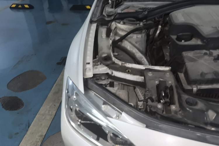 Used BMW 3 Series 2016 320Li Fashion Model Engine Bay Right