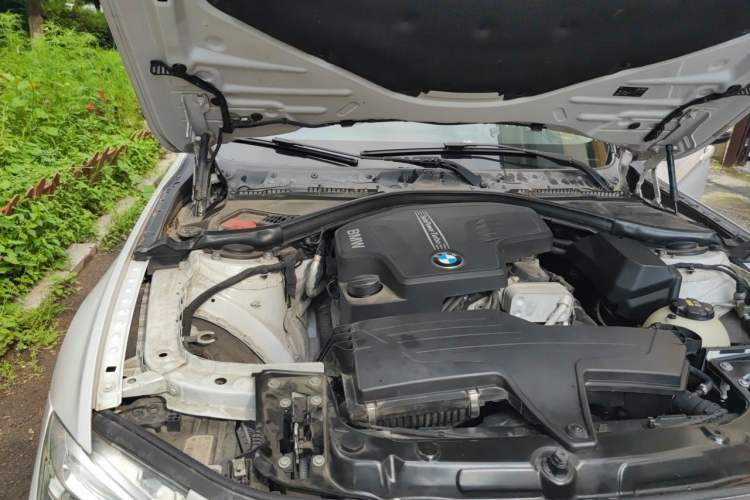Used BMW 3 Series 2016 328Li Fashion Model Engine Bay Right