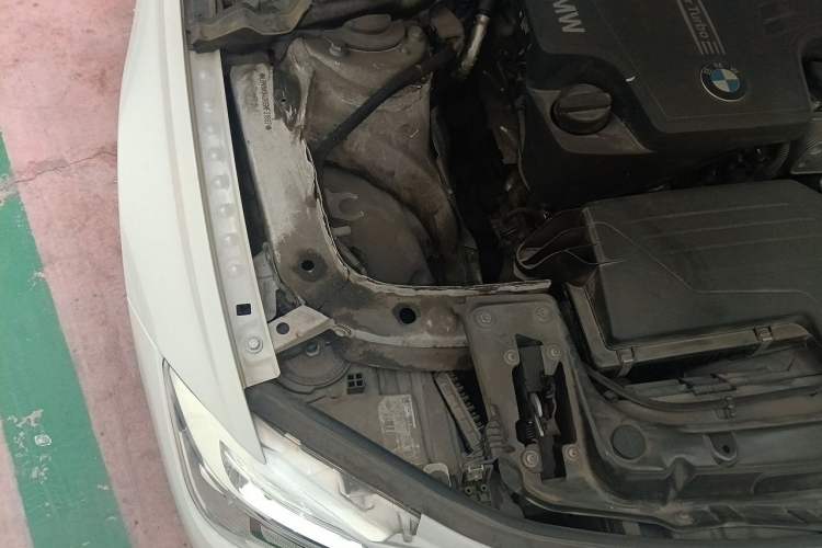 Used BMW 3 Series 2016 320i Fashion Model Engine Bay Right