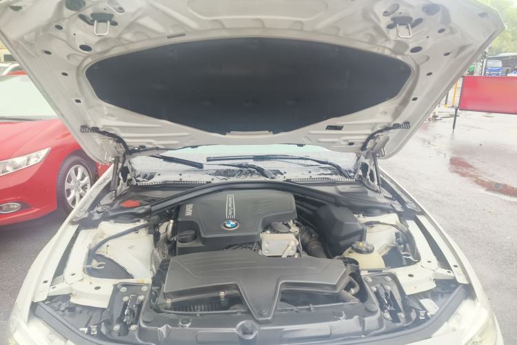 Used BMW 3 Series 2016 320i Fashion Model Engine Bay