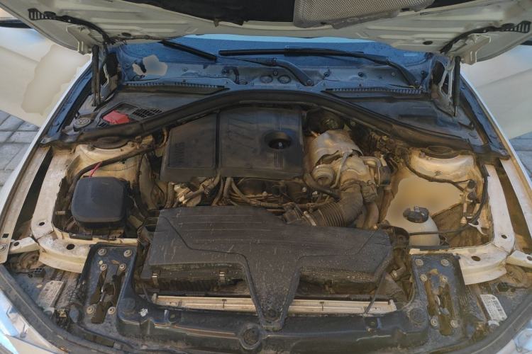 Used BMW 3 Series 2016 316Li Fashion Model Engine Bay