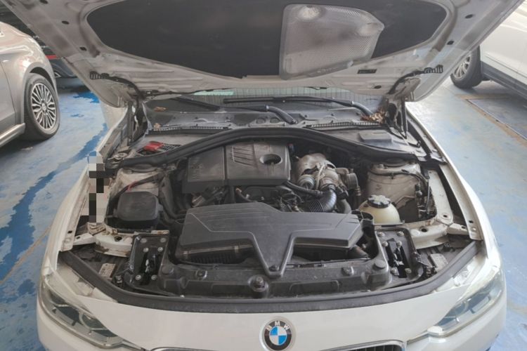 Used BMW 3 Series 2016 316i Fashion Model Engine Bay