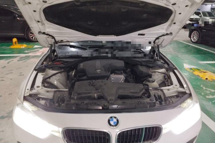 Used BMW 3 Series 2016 320i Fashion Model Engine Bay