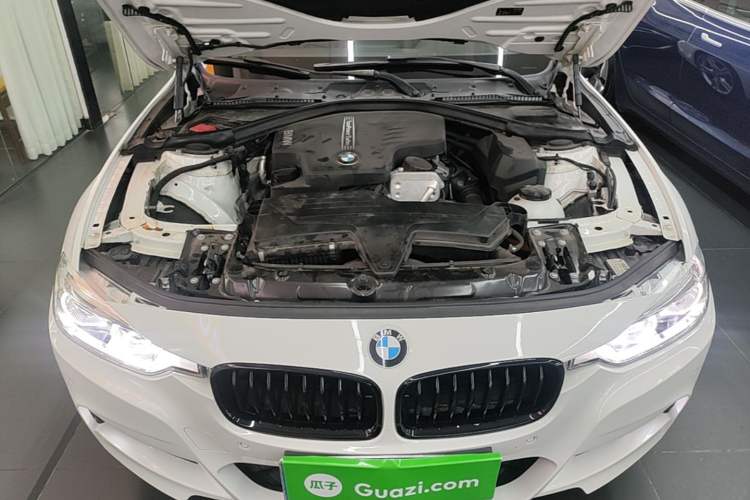 Used BMW 3 Series 2016 328i xDrive M Sport Edition Engine Bay