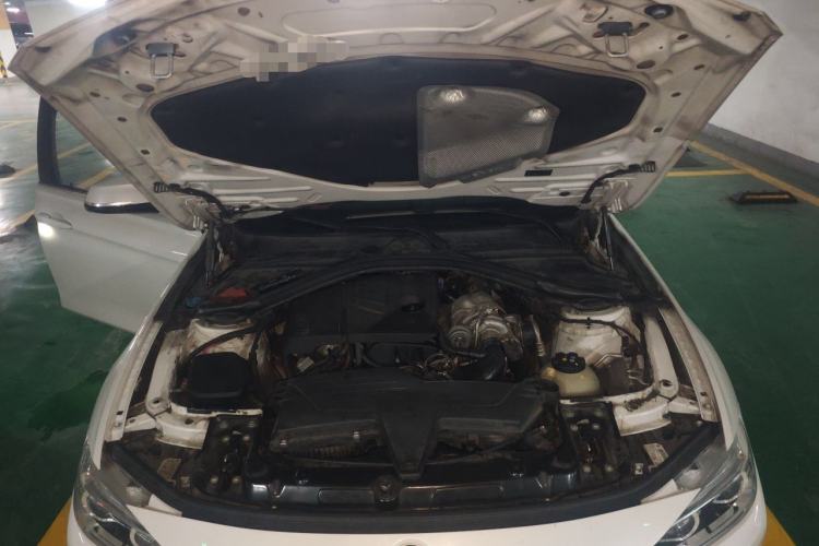 Used BMW 3 Series 2016 316Li Fashion Model Engine Bay
