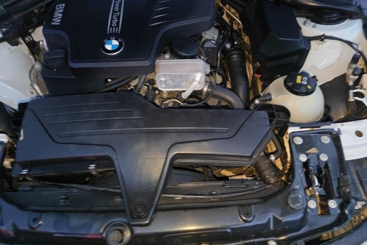 Used BMW 3 Series 2016 320Li Fashion Model Engine Bay