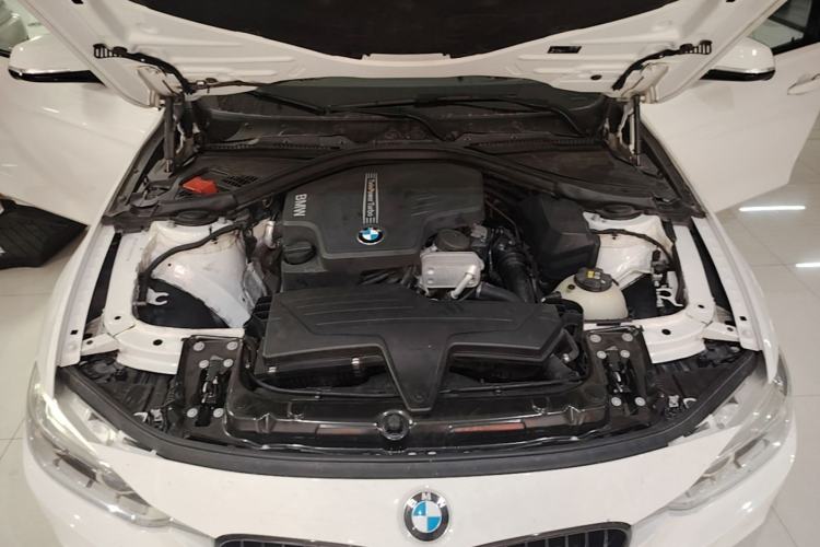 Used BMW 3 Series 2016 328i M Sport Engine Bay