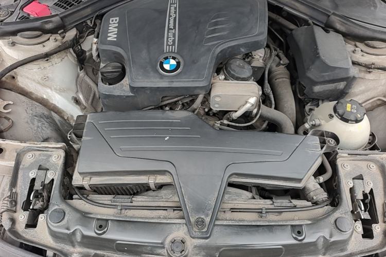 Used BMW 3 Series 2016 320i Fashion Model Engine Bay