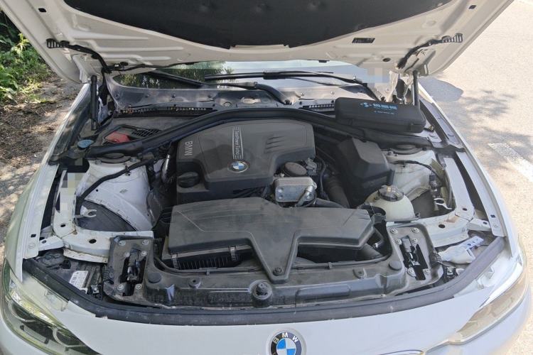 Used BMW 3 Series 2016 320Li Ambition Model Engine Bay