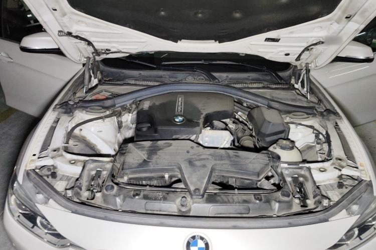 Used BMW 3 Series 2016 328Li Fashion Model Engine Bay