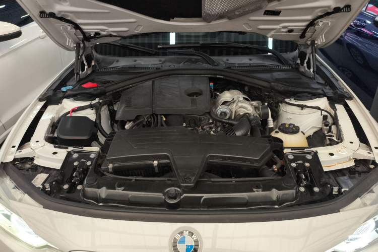 Used BMW 3 Series 2016 316i Fashion Model Engine Bay