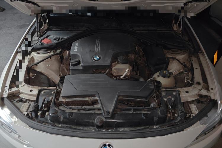 Used BMW 3 Series 2016 320i Fashion Model Engine Bay