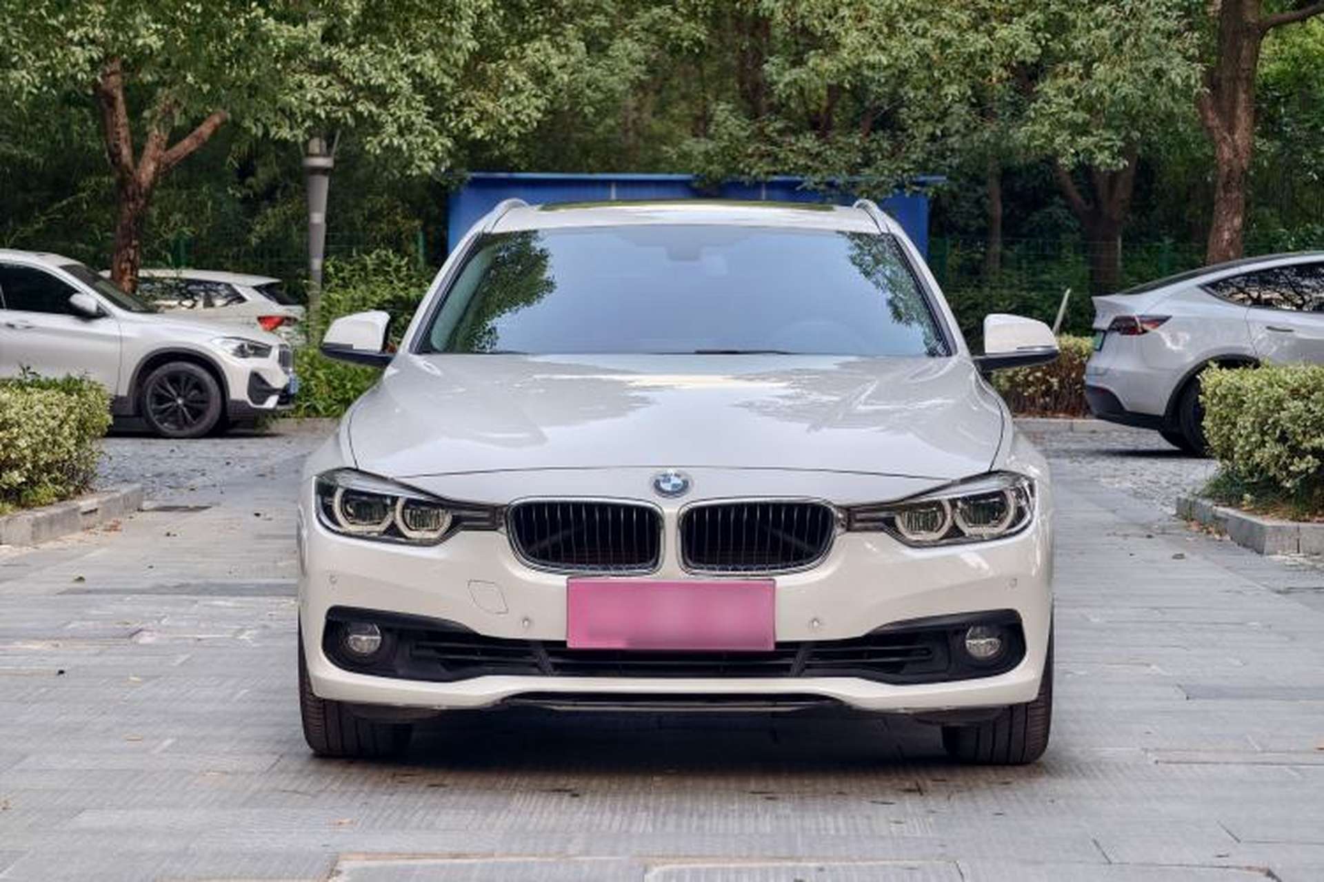 Used BMW 3 Series 2016 320i Sport Touring Edition Exterior 1