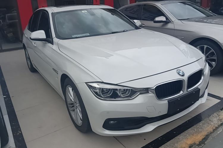Used BMW 3 Series 2016 320i Fashion Model Exterior 1
