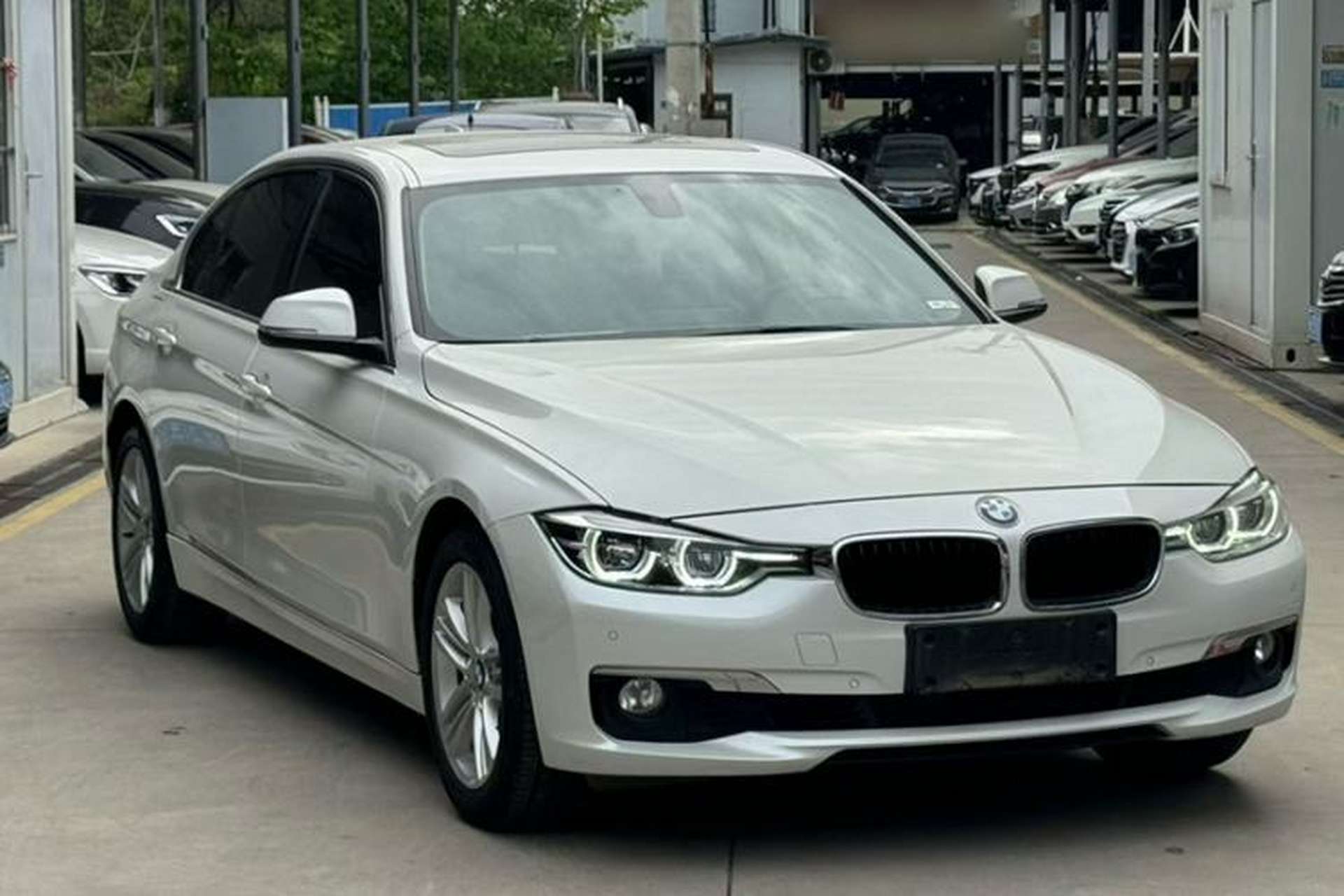 Used BMW 3 Series 2016 320Li Fashion Model Exterior 10