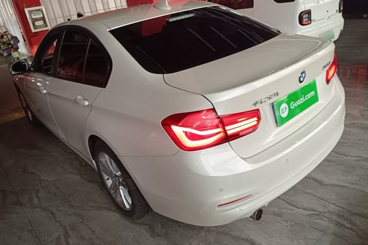 Used BMW 3 Series 2016 320i Fashion Model Exterior 2