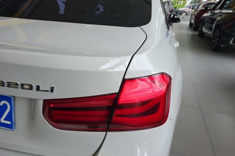 Used BMW 3 Series 2016 320Li Ambition Model Exterior 3