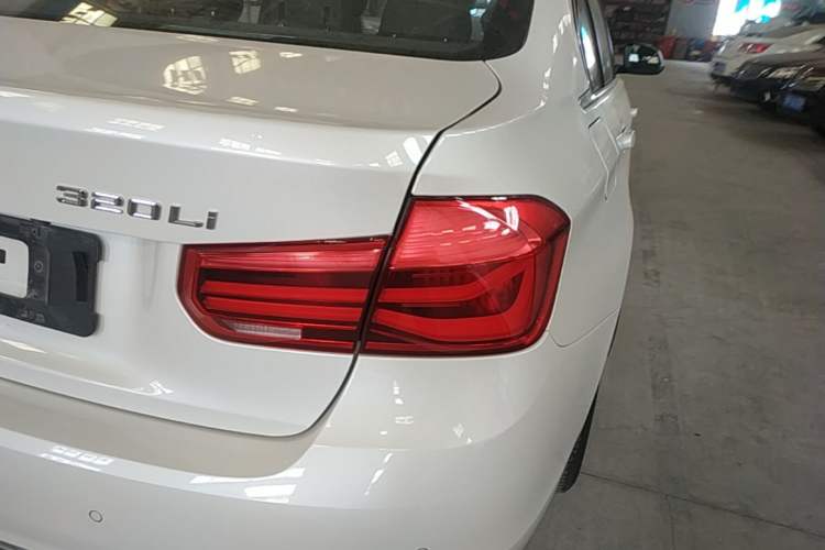 Used BMW 3 Series 2016 320Li Ambition Model Exterior 3