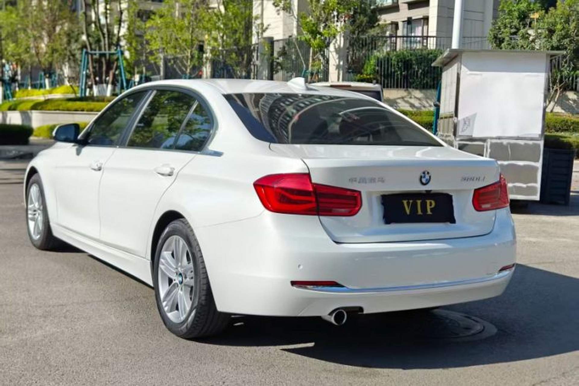 Used BMW 3 Series 2016 320Li Ambition Model Exterior 3