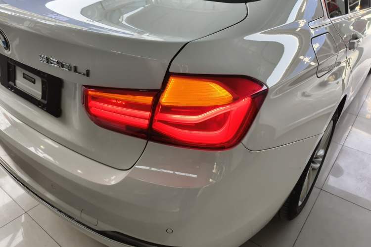 Used BMW 3 Series 2016 320Li Fashion Model Exterior 3