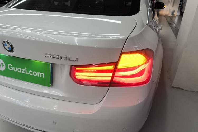 Used BMW 3 Series 2016 320Li Ambition Model Exterior 3