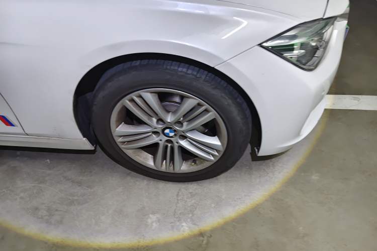 Used BMW 3 Series 2016 320Li Ambition Model Exterior 4