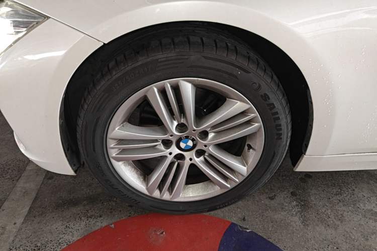 Used BMW 3 Series 2016 320Li Fashion Model Exterior 4
