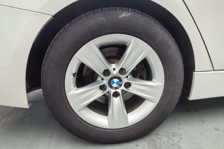 Used BMW 3 Series 2016 316Li Fashion Model Exterior 4