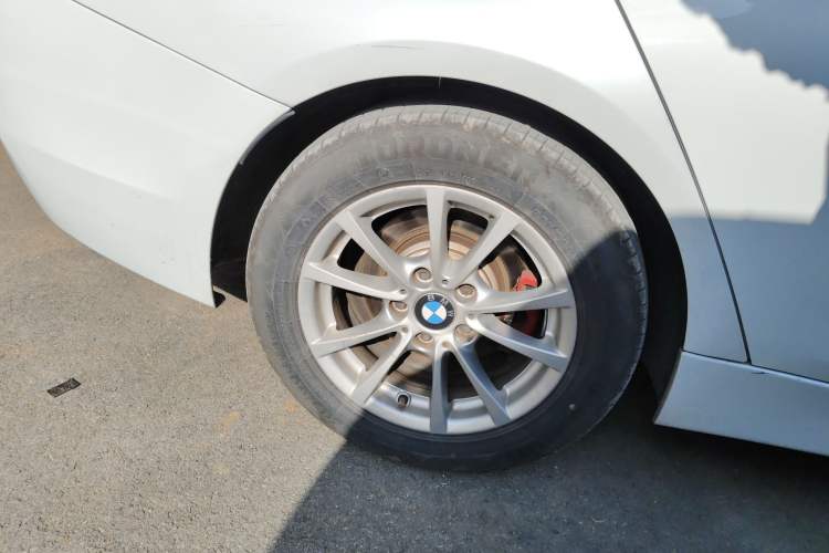 Used BMW 3 Series 2016 316i Fashion Model Exterior 4