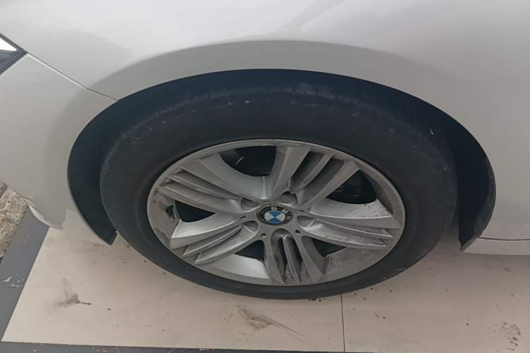 Used BMW 3 Series 2016 320i Fashion Model Exterior 4
