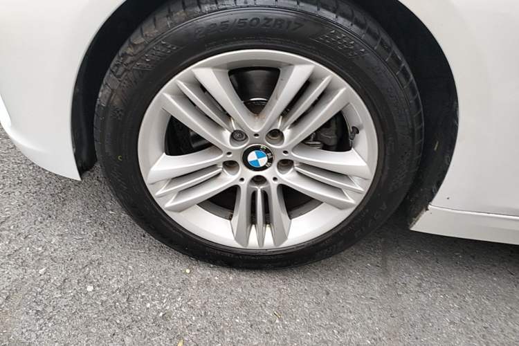 Used BMW 3 Series 2016 320Li Fashion Model Exterior 4