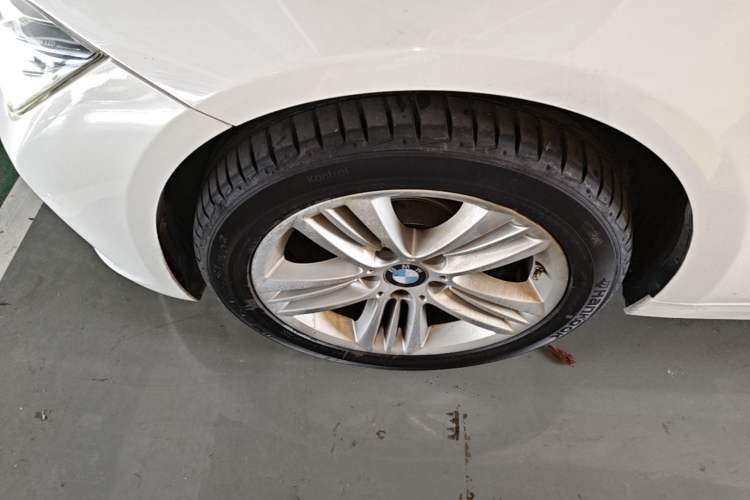 Used BMW 3 Series 2016 320Li Fashion Model Exterior 4