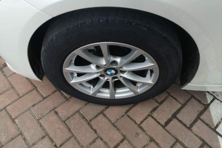 Used BMW 3 Series 2016 316i Fashion Model Exterior 4