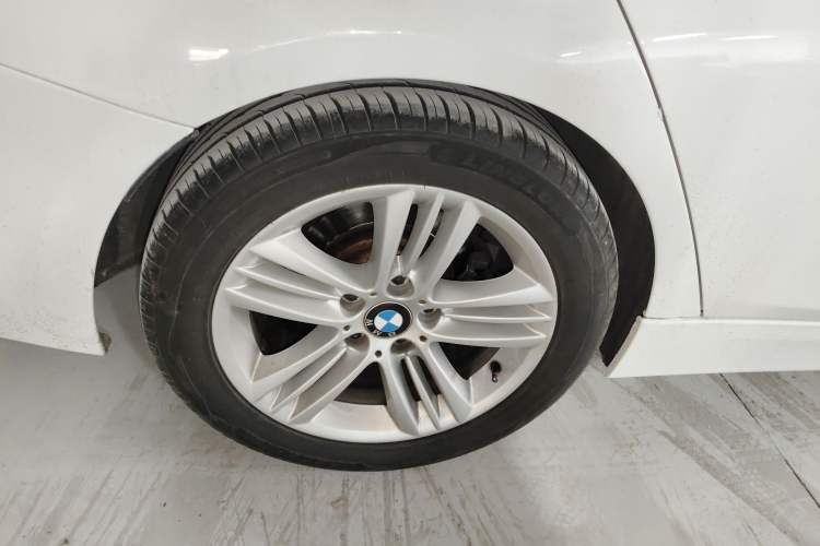 Used BMW 3 Series 2016 320Li Ambition Model Exterior 5