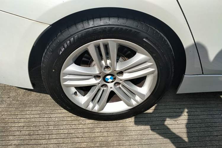 Used BMW 3 Series 2016 320Li Fashion Model Exterior 5