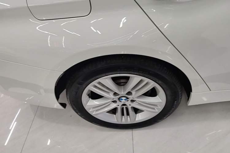 Used BMW 3 Series 2016 320i Fashion Model Exterior 5