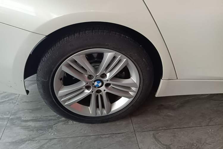 Used BMW 3 Series 2016 320i Fashion Model Exterior 5