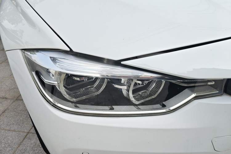 Used BMW 3 Series 2016 320i Fashion Model Exterior 6