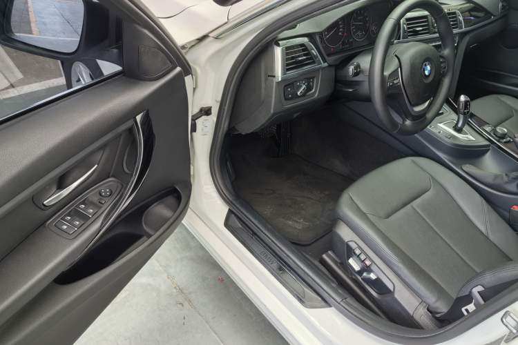 Used BMW 3 Series 2016 316Li Fashion Model Exterior 7