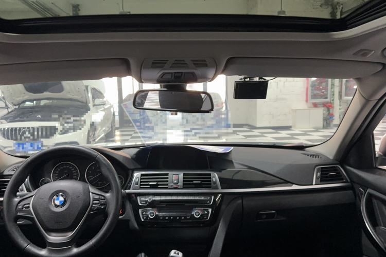 Used BMW 3 Series 2016 320Li Fashion Model Exterior 9