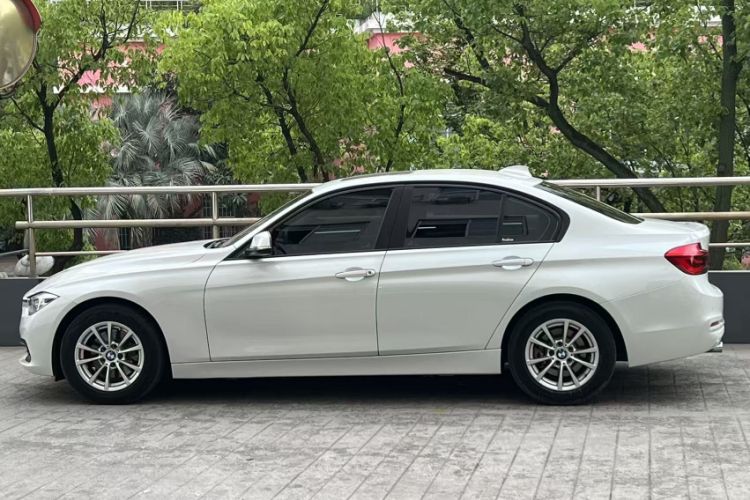 Used BMW 3 Series 2016 316i Fashion Model Exterior 9
