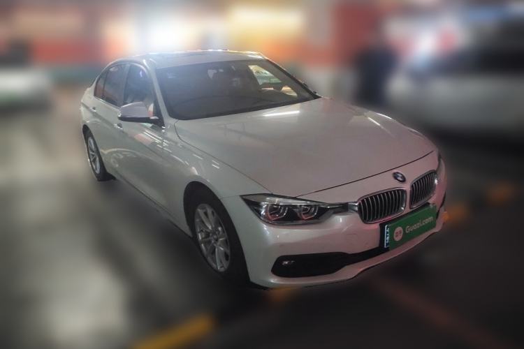 Used BMW 3 Series 2016 316i Fashion Model Front Right 45 Deg