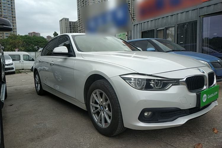 Used BMW 3 Series 2016 316i Fashion Model Front Right 45 Deg
