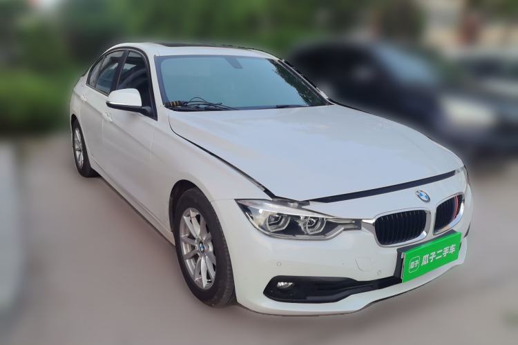 Used BMW 3 Series 2016 316i Fashion Model Front Right 45 Deg